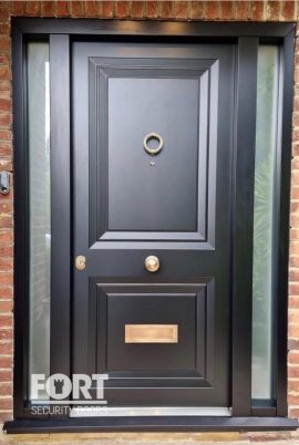 00006-Single-black-door-with-two-side-glass-panels-fsdoors-co-uk